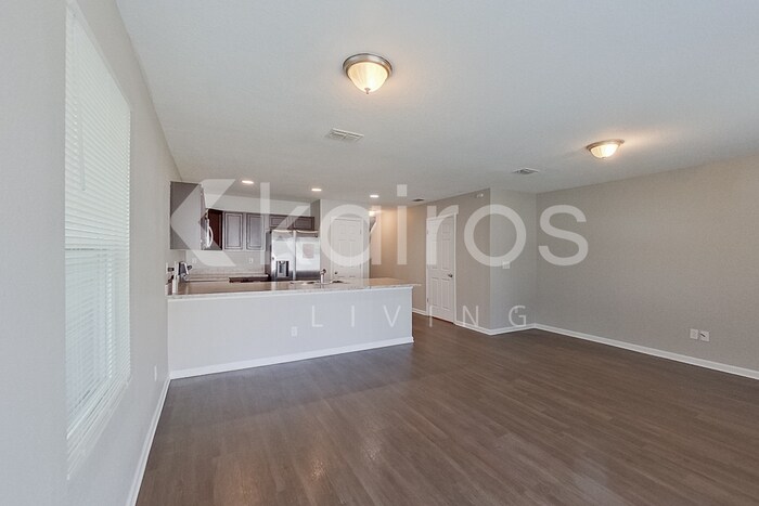 Building Photo - 1305 Mull St