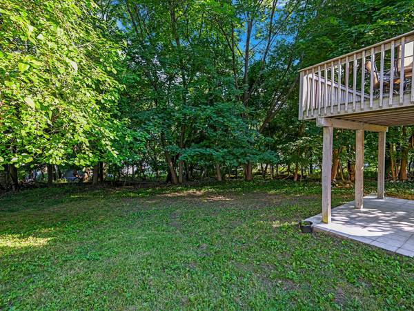 Building Photo - 20 Elm Ave