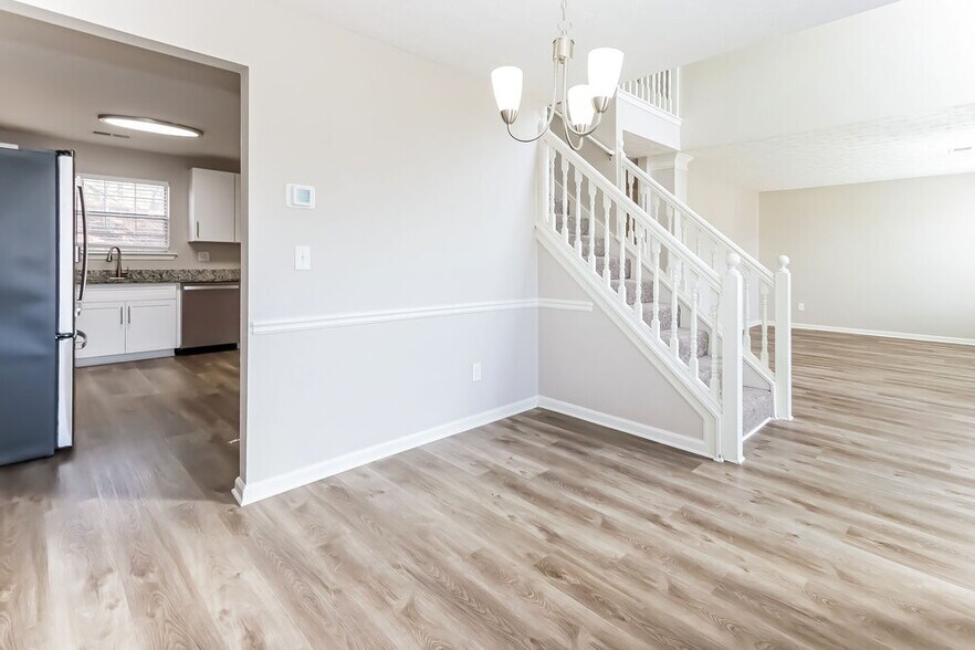 Building Photo - 1456 Pebble Ridge Ln