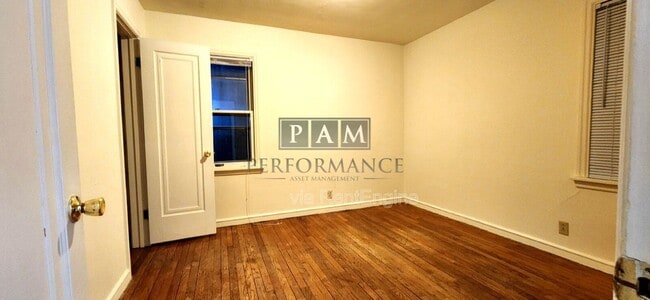 Building Photo - 2045 N 86th St