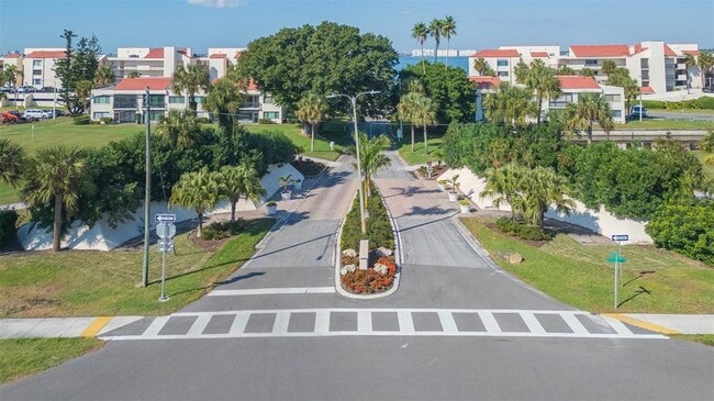 Building Photo - 5729 Del Sol Blvd