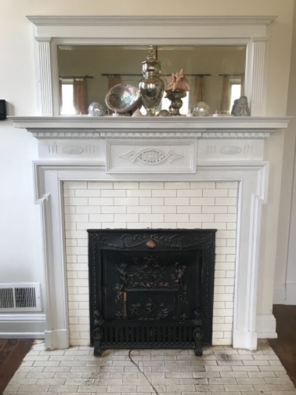 Building Photo - 400 W Main St