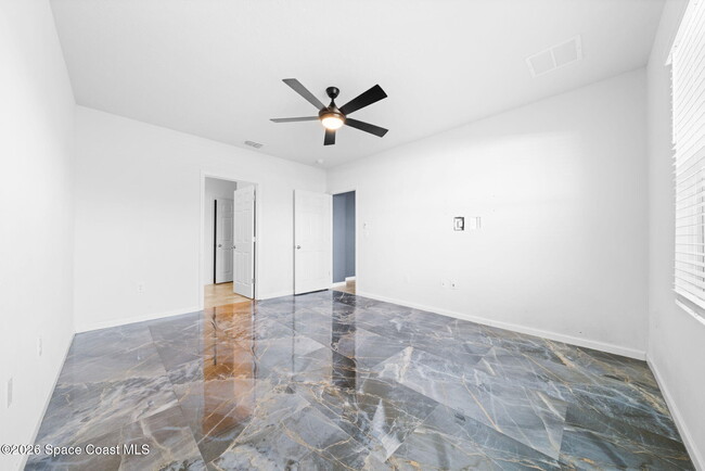 Building Photo - 549 Lafayette St SW