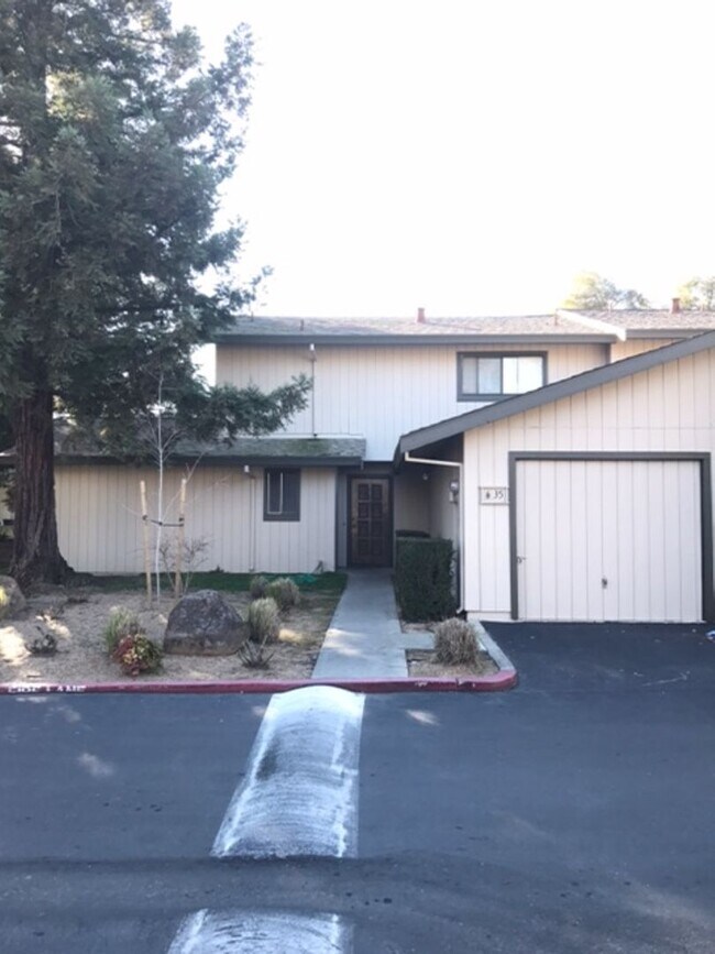 Building Photo - West Davis Stonegate Club membership