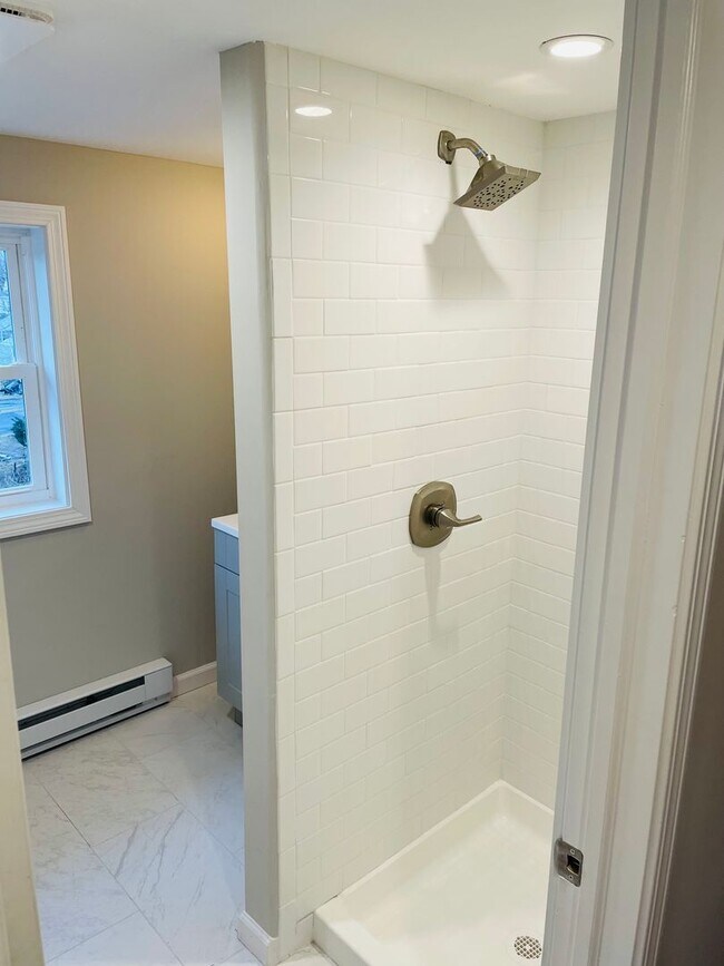 Building Photo - Seymour