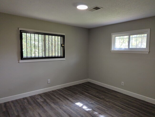 Building Photo - 4402 Fagan St