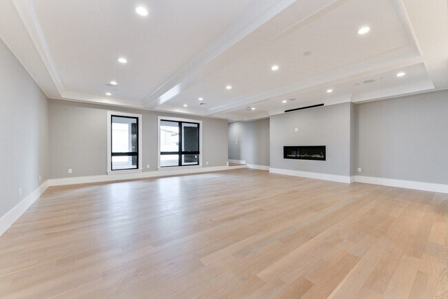 Building Photo - 377 West First St-
