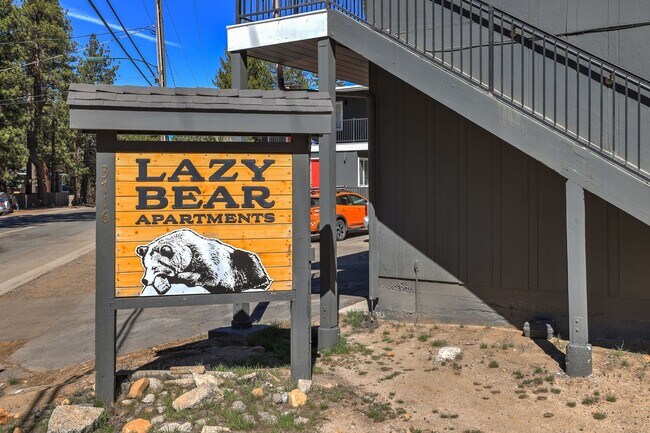 Building Photo - Pet friendly 2 bed 1 bath apartment for rent in South Lake Tahoe