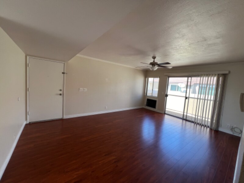 Building Photo - 8552 Belmont St