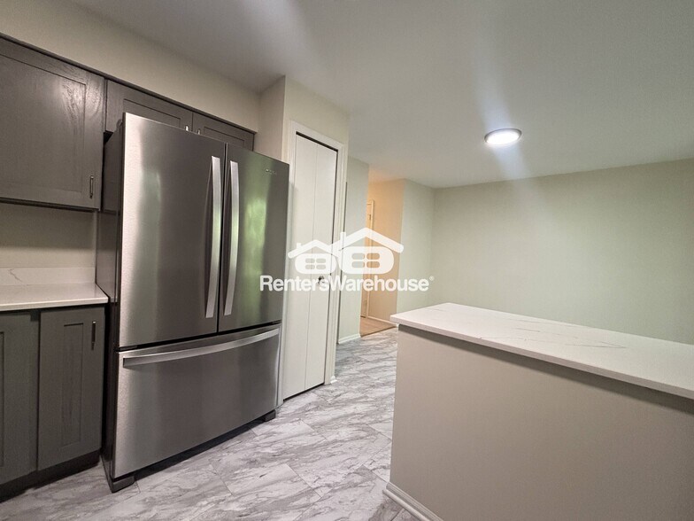 Building Photo - 7429 Setting Sun Way