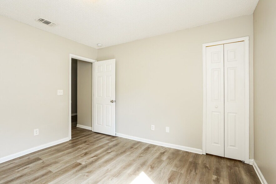 Building Photo - 3272 Net Ct