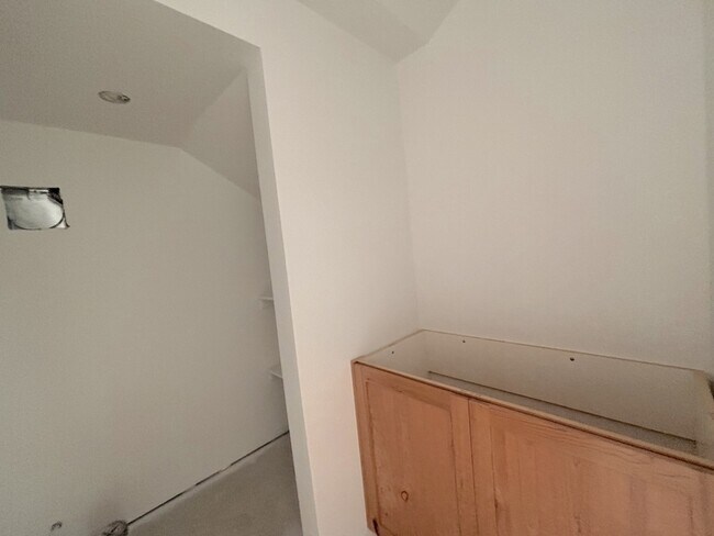 Building Photo - 361 W 400 S