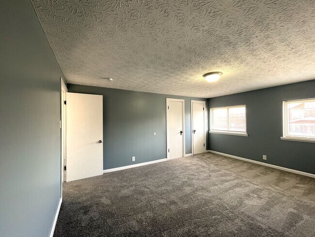 Building Photo - 1283 Linwood Ave