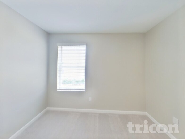 Building Photo - 2881 Grand Finale St