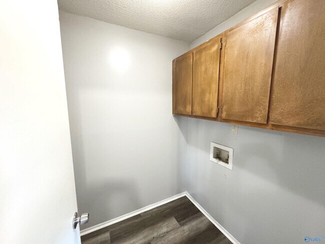 Building Photo - 103 Jodi Dr