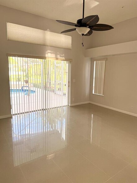 Building Photo - 5749 NW 101st Way