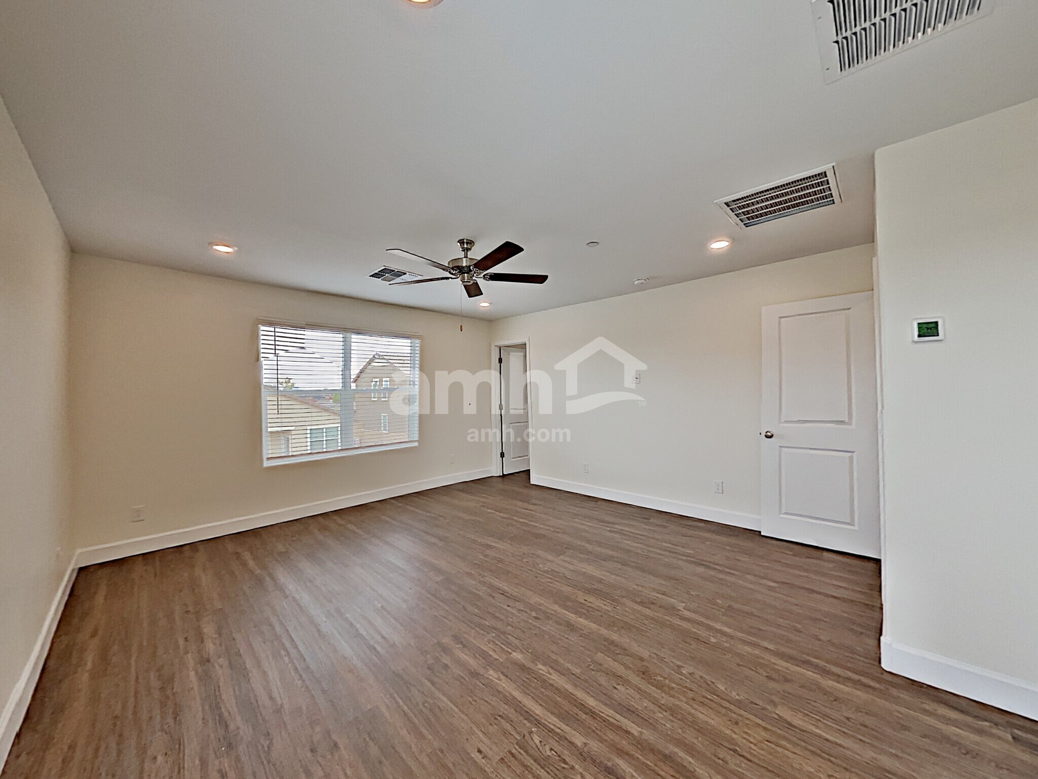 Building Photo - 5968 W Columbine Dr