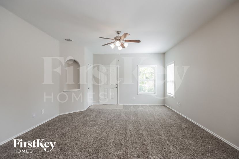 Building Photo - 511 Topsail Way