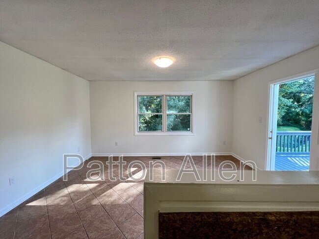 Building Photo - 45 High Meadow Rd