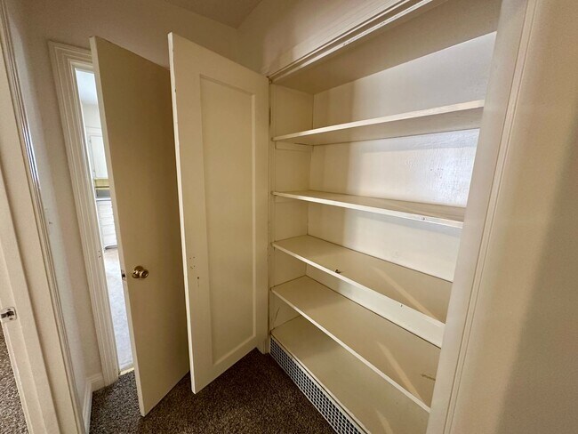 Building Photo - 112