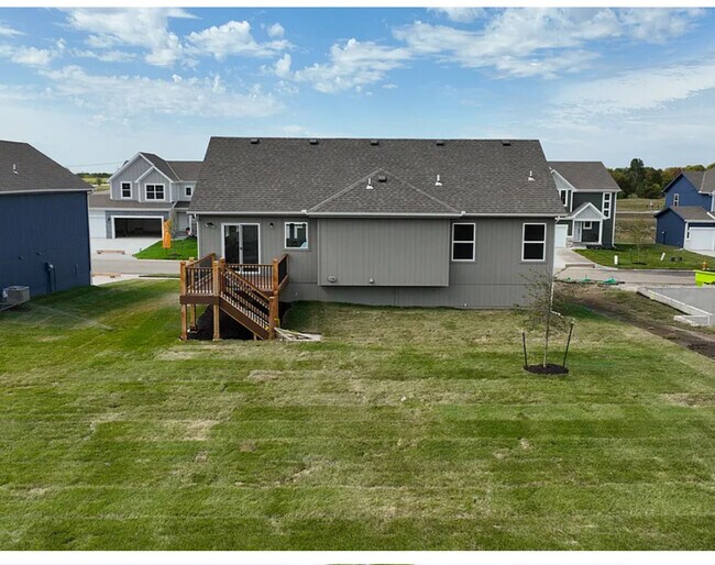 Building Photo - 3545 Corbin Dr