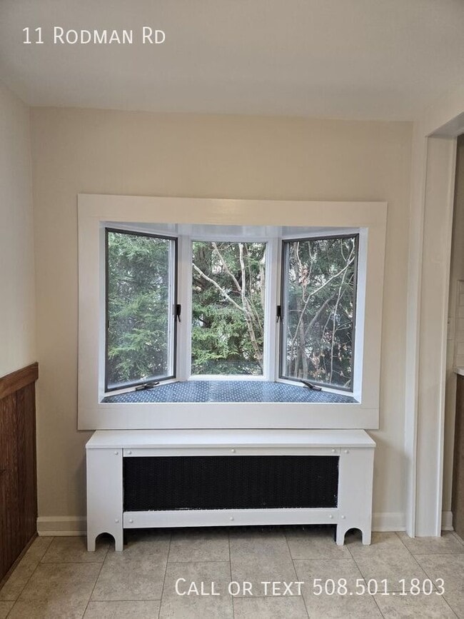 Building Photo - 11 Rodman Rd