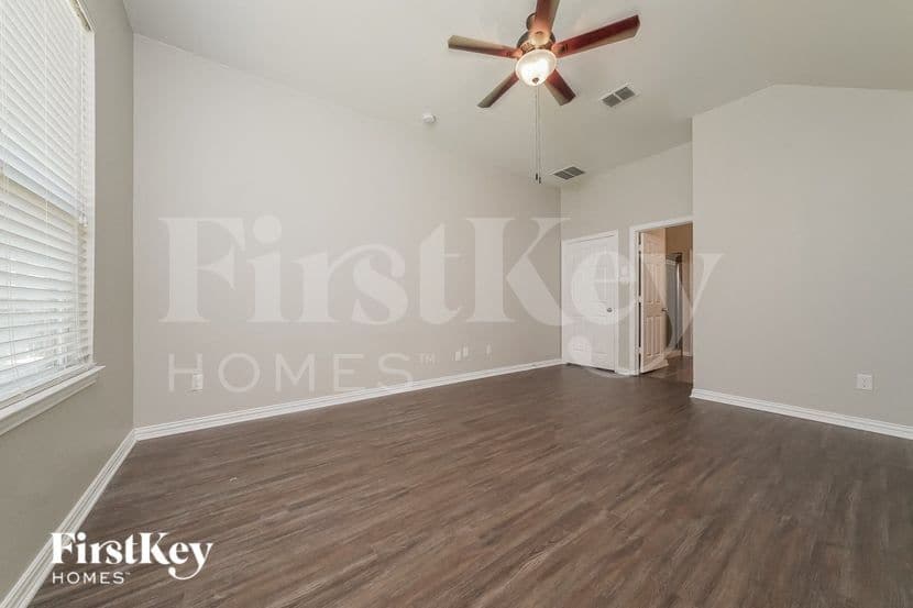 Building Photo - 1521 Toucan Dr