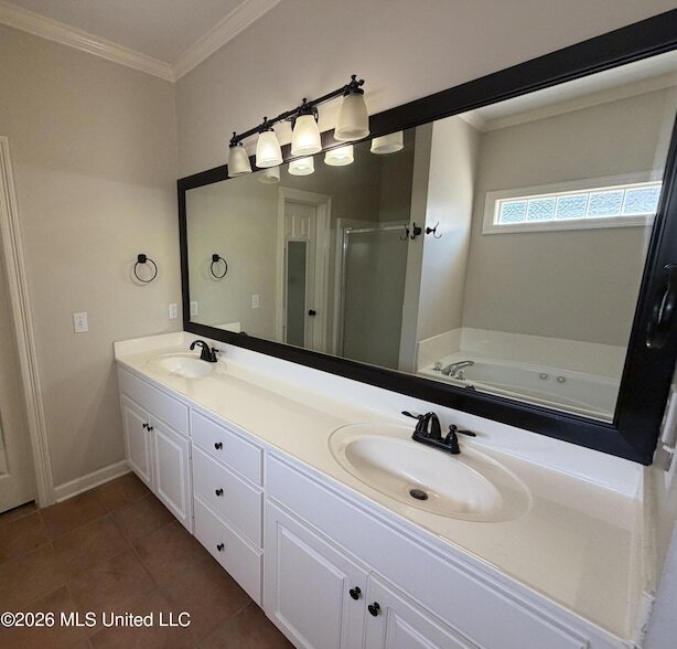 Building Photo - 436 Madison Oaks Dr