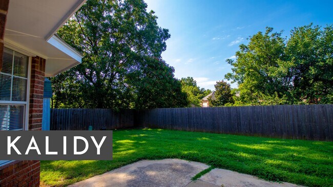 Building Photo - 5004 SE 52nd St