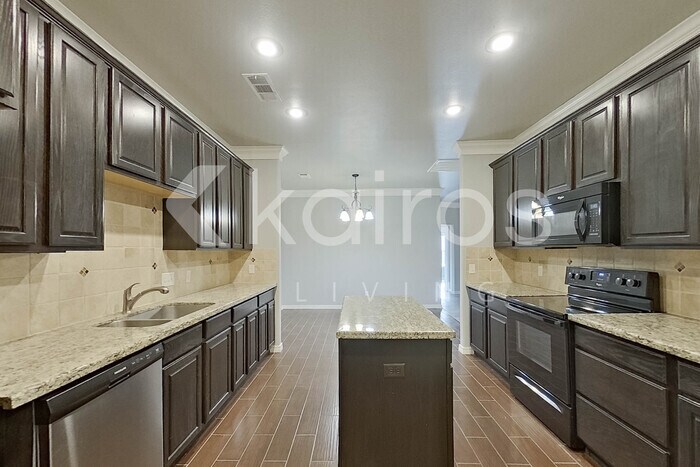 Building Photo - 7110 Mosley St