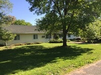 Building Photo - 421 20th Ave W