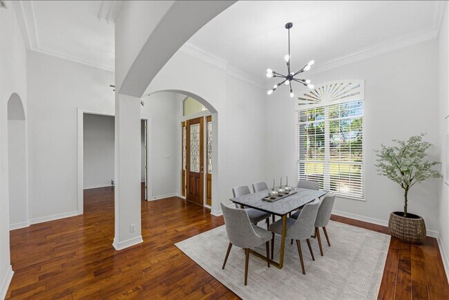 Building Photo - 13725 Madrone Mountain Way