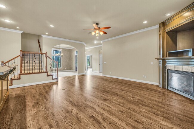 Building Photo - Executive home on double lot in beautiful Enclave at Harvard Ponds.