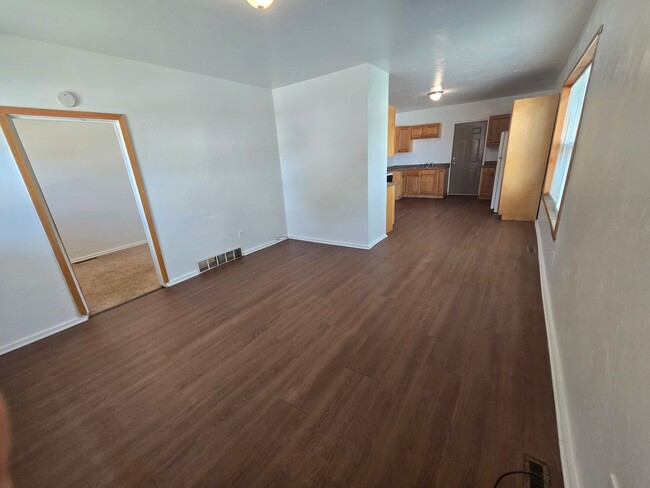 Building Photo - 1482 Elm St