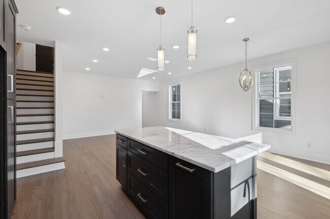 Building Photo - 2109 Chadwell Retreat Dr