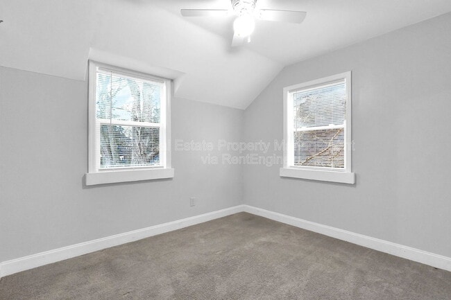 Building Photo - 973 Kelton Ave