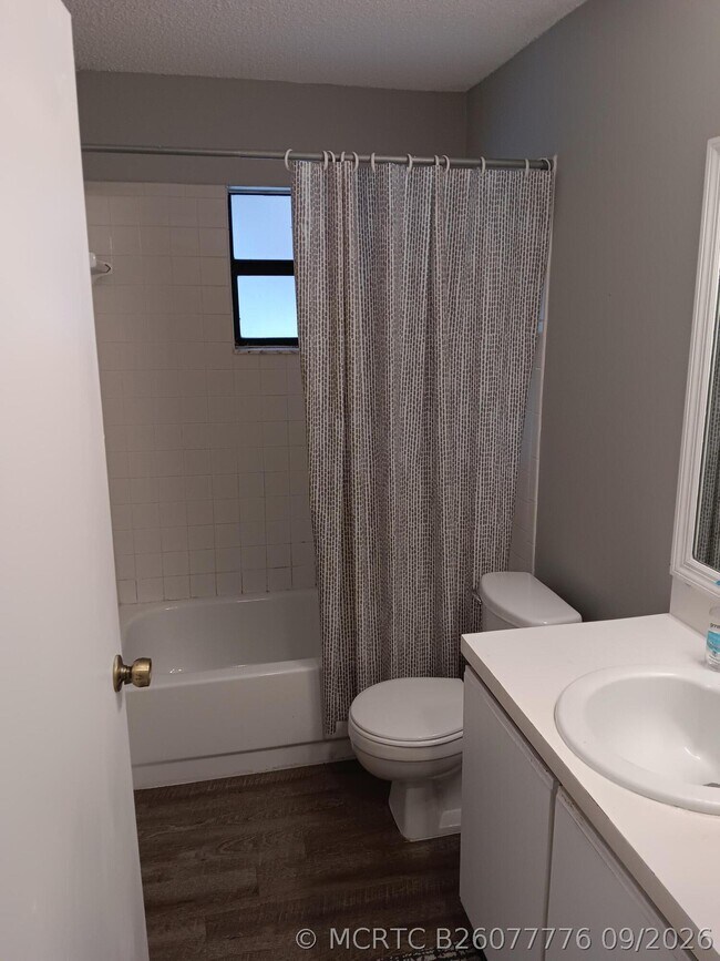 Building Photo - 1507 Hawthorne Pl