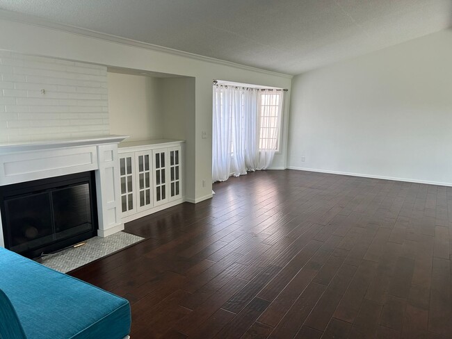Building Photo - Rossmoor Home for rent. 3 bedrooms 2 baths.