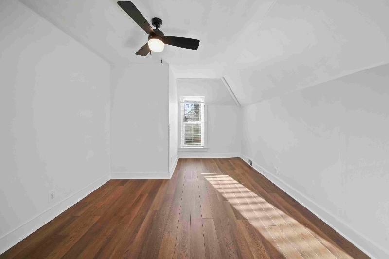 Building Photo - 153 1/2 N Main St