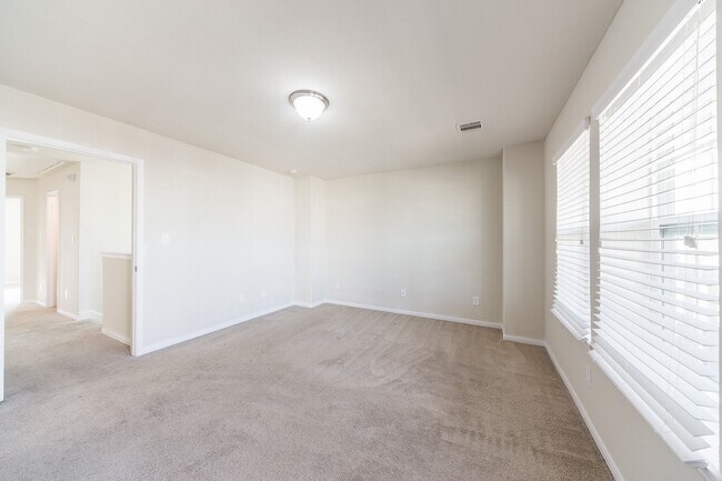 Building Photo - 7239 Autumn Sun Dr