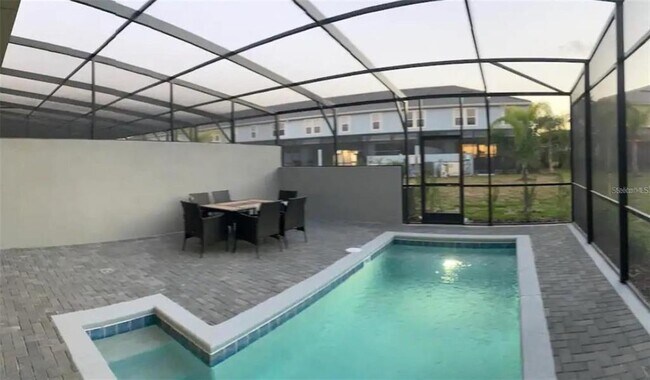 Building Photo - 7132 Oakmoss Loop