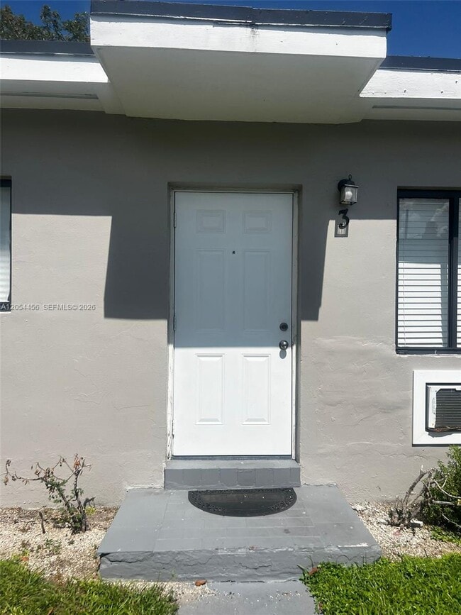 Building Photo - 2090 NW 31st St