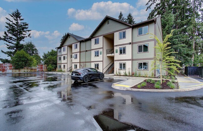Building Photo - 404 NE 117th Ave