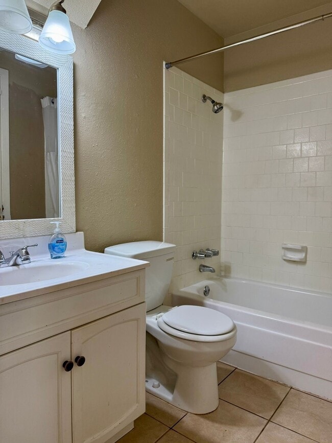Building Photo - 12282 Wild Pine Dr