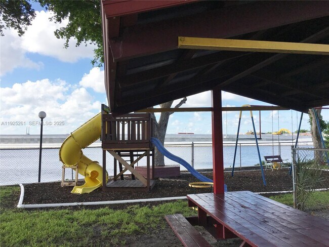 Building Photo - 4721 NW 7th St