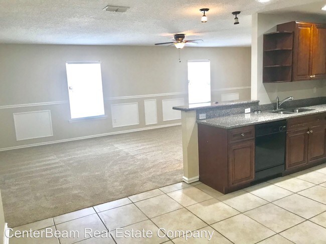 Building Photo - 4 br, 3 bath House - 9054 3rd avenue