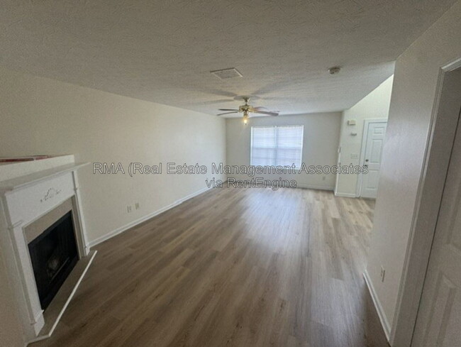 Building Photo - 1330 Labonte Pkwy