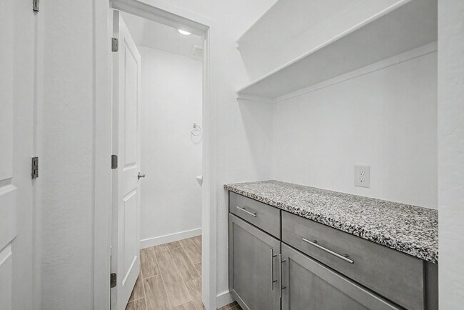 Building Photo - 8232 E University Dr