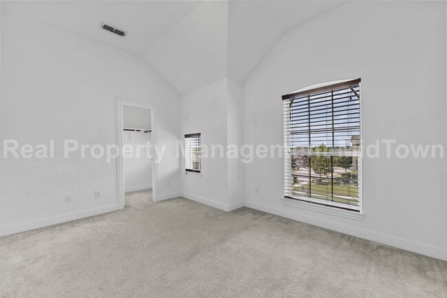 Building Photo - 4106 Horseshoe Ln