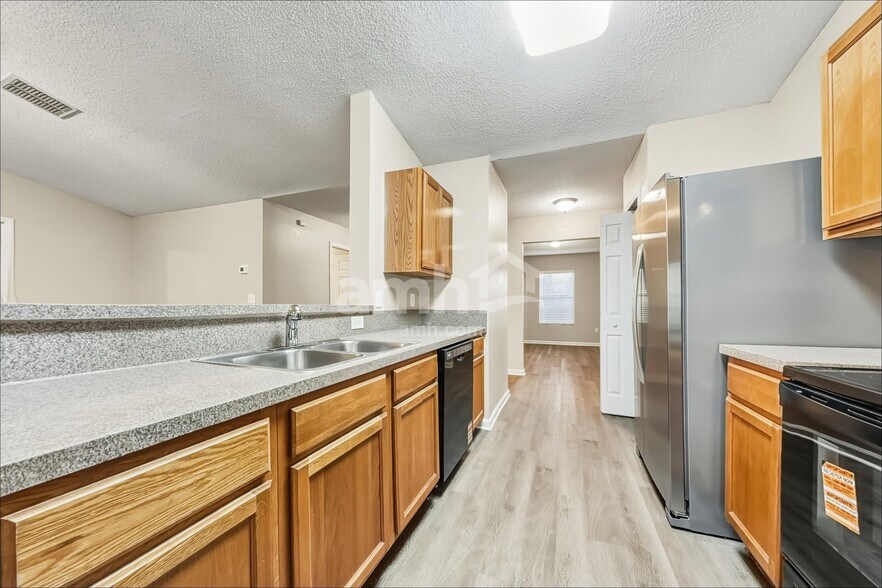 Building Photo - 2842 Taylor Hill Dr